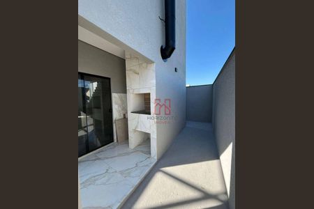 2_photo/95276a09f3.f2ed236aecaa8a04-ATLAS-27028e95-34da-4831-bf9f-a812954f2b46.jpg de casa à venda com 2 quartos, 148m² em Ingleses do Rio Vermelho, Florianópolis