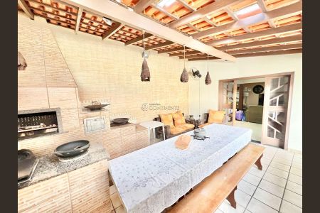 9_photo/95276a0a43.4cea1a0b3f6bbd2f-ATLAS-58314ec5-fab8-4dba-8e28-be67491887dc.jpg de casa à venda com 4 quartos, 153m² em Ingleses do Rio Vermelho, Florianópolis