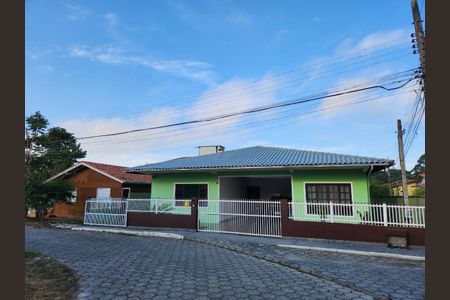 3_photo/95276a0b19.ef445a8ca70bbf82-ATLAS-3d244a26-70b0-42ff-926d-7349fe7ab556.jpg de casa à venda com 4 quartos, 237m² em Ingleses do Rio Vermelho, Florianópolis