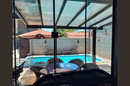 4_photo/95276a1473.faecce82d0fac38b-ATLAS-de310fc5-e2f1-4312-9bf2-96dfa68516e6.jpg de casa à venda com 5 quartos, 150m² em Ingleses do Rio Vermelho, Florianópolis