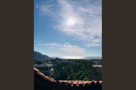 4_photo/95276a14e9.05acccb2dbb53537-ATLAS-0f1bf2f7-8a2f-4295-aa37-aeb587f6e333.jpg de casa à venda com 2 quartos, 120m² em Santinho, Florianópolis