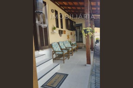 5_photo/95276a1521.07fb07773285f6be-ATLAS-ecfa8294-bac5-4245-bbf1-e172cf7300ed.jpg de casa à venda com 6 quartos, 234m² em Santinho, Florianópolis