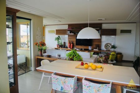 11_photo/95276a5de5.00c6b8aaf24b848e-ATLAS-7b6d7dbb-b913-4a75-837c-0e8bdb4acd72.jpg de apartamento à venda com 2 quartos, 161m² em Santinho, Florianópolis