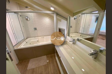 4_photo/95276a67b1.08e3823721ce80ec-ATLAS-d5d94dcf-697b-430b-8d9b-ba30b2b53979.jpg de apartamento à venda com 4 quartos, 211m² em Santinho, Florianópolis