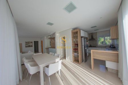 4_photo/95276a685f.9c54aea5e62b7cf3-ATLAS-ace84ed4-794e-4b4c-a8e3-e71212a2dab4.jpg de apartamento à venda com 3 quartos, 278m² em Ingleses do Rio Vermelho, Florianópolis