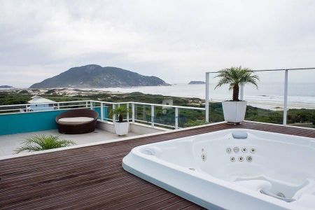 5_photo/95276a685f.ef080d25758687ef-ATLAS-362a114b-bca4-4190-b8d2-e1fc1b73fe80.jpg de apartamento à venda com 3 quartos, 303m² em Ingleses do Rio Vermelho, Florianópolis