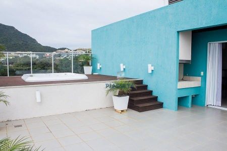 4_photo/95276a685f.ef080d25758687ef-ATLAS-a4c7195f-6d6b-4b0f-b79e-e28bf41f9752.jpg de apartamento à venda com 3 quartos, 303m² em Ingleses do Rio Vermelho, Florianópolis