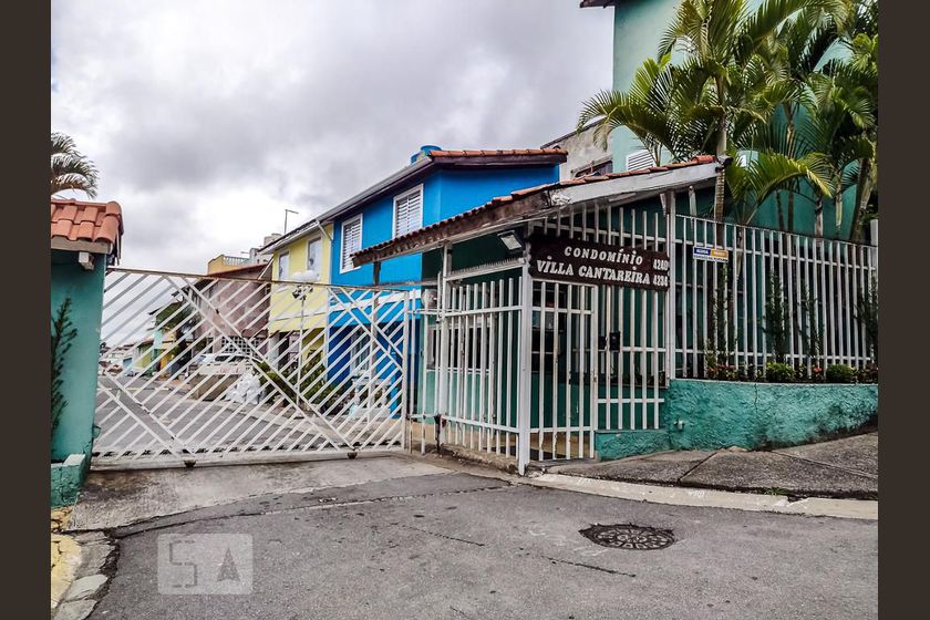 Condomínio em Avenida Coronel Sezefredo Fagundes 4234 4240 Vila