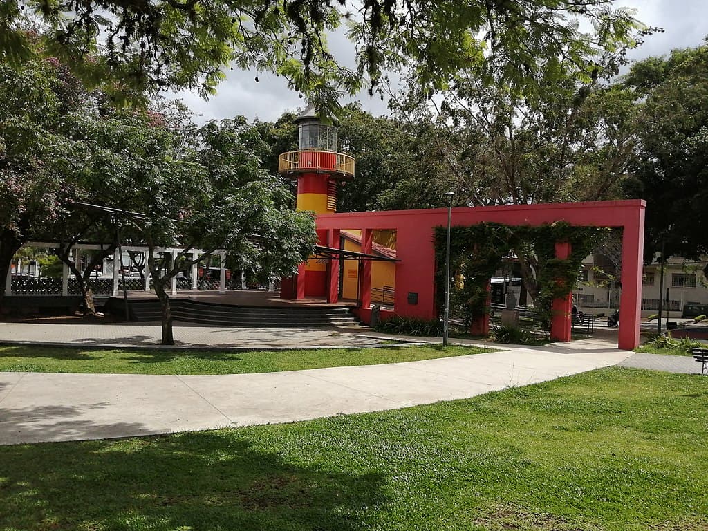 Praça da Espanha, em Curitiba.