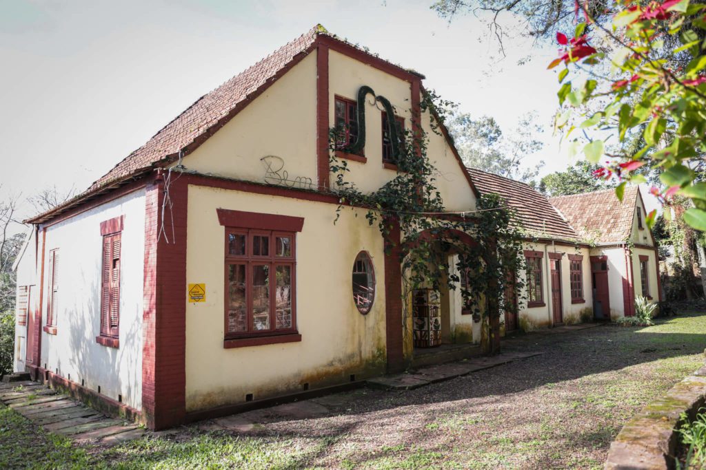 Fo que ilustra matéria sobre Parque em Novo Hamburgo mostra uma pequena casa na área rural de Lomba Grande