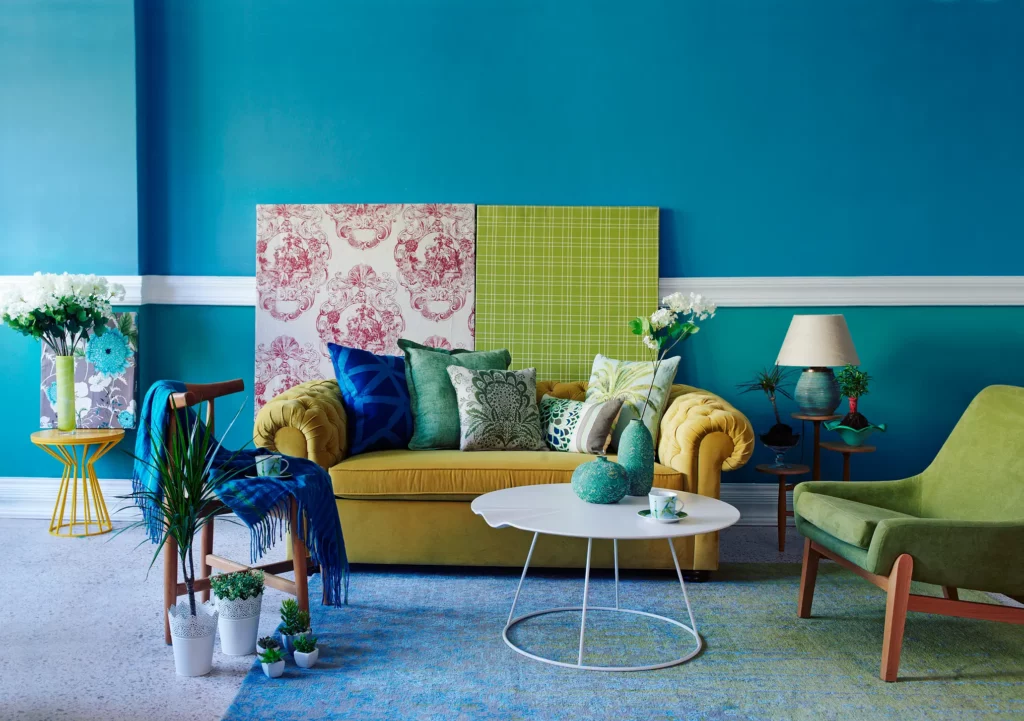 Decoração colorida: foto de uma sala com decoração azul e verde.