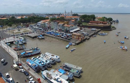 Foto que ilustra matéria sobre o mercado ver-o-peso mostra a vista de cima do mercado ver-o-peso em Belém.