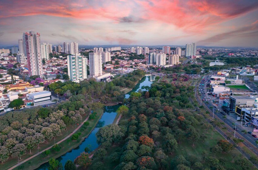 Foto que ilustra matéria sobre o que fazer em Indaiatuba mostra uma visão da cidade vista do alto