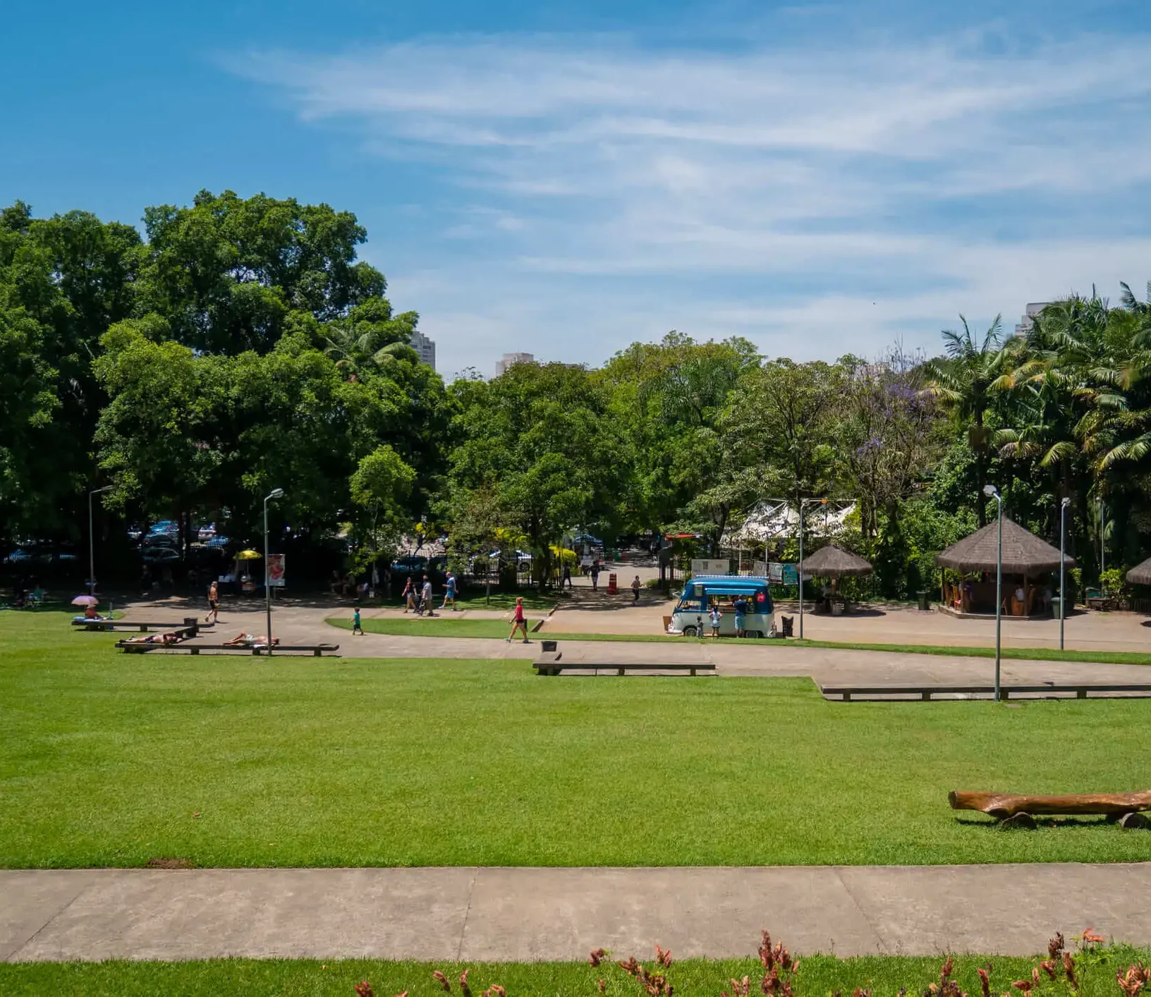 Para os amantes da natureza, é possível chegar ao Parque Burle Marx pelo terminal Santo Amaro