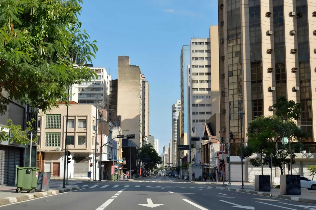 Imagem da Avenida Francisco Glicério para ilustrar matéria sobre os bairros mais populosos de Campinas