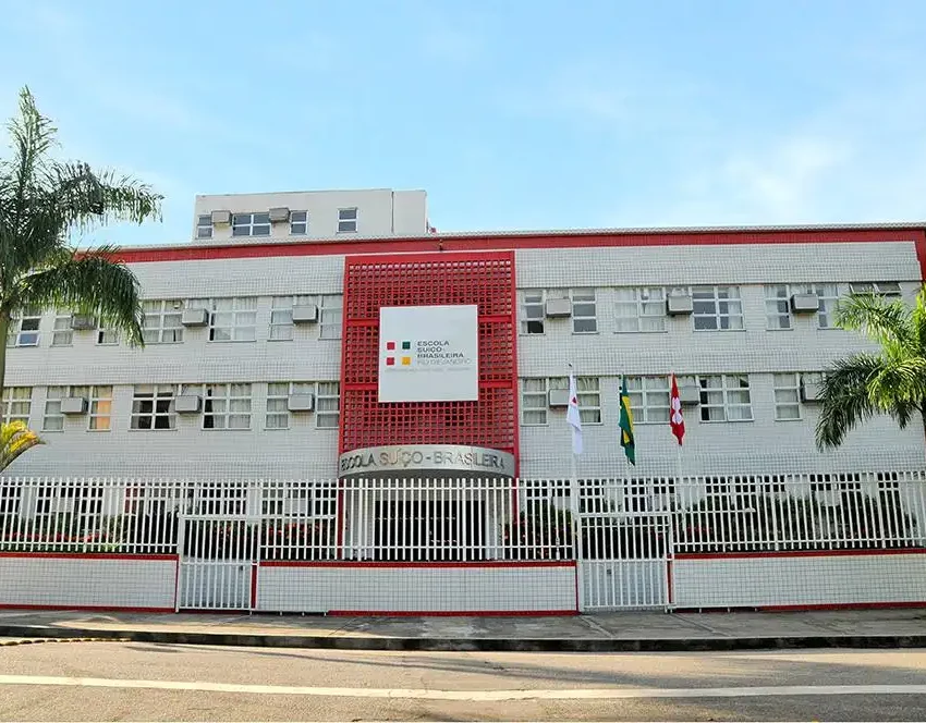 Foto que ilustra matéria sobre a escola mais cara do Rio de Janeiro mostra a fachada da Escola Suiço-Brasileira (Foto: Reprodução do Facebook)