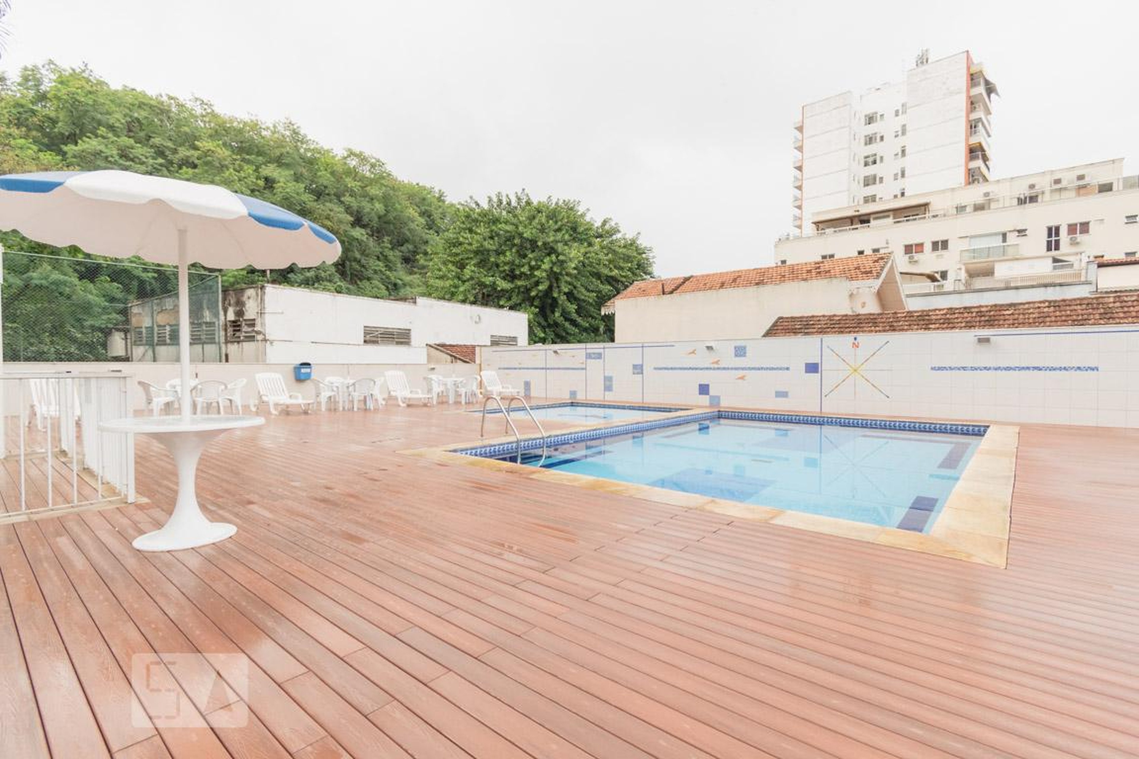 Piscina - Edifício Antônio Pereira da Costa