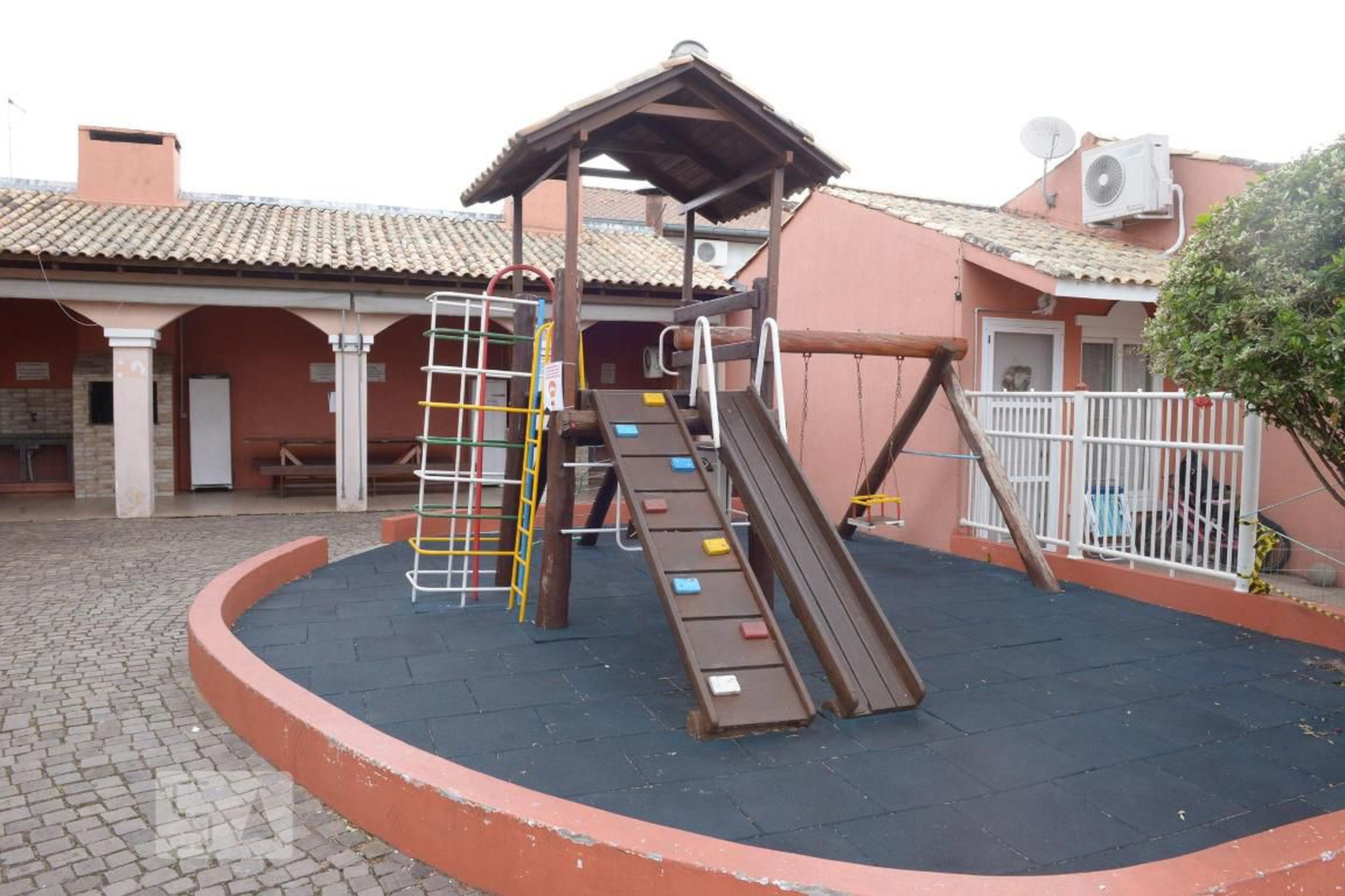 Playground - Horizontal Vivendas de Malaga