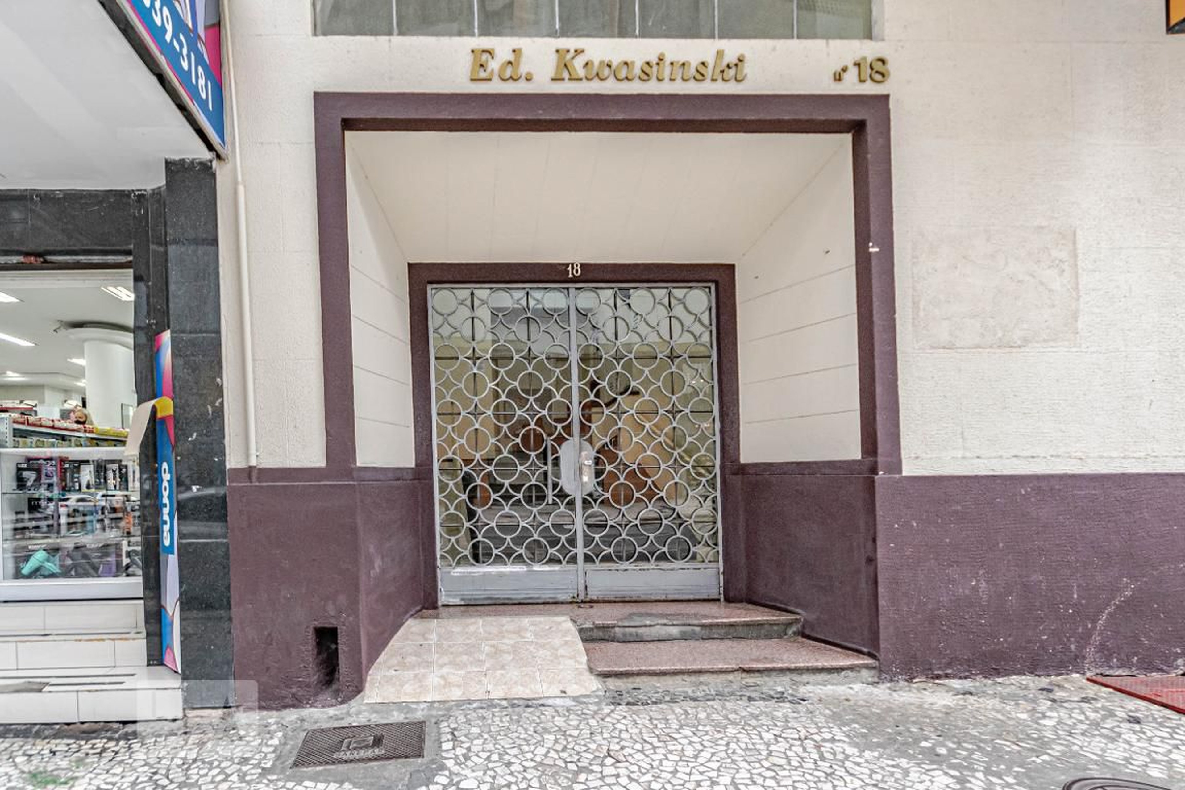 Entrada - Edifício Kwasinski