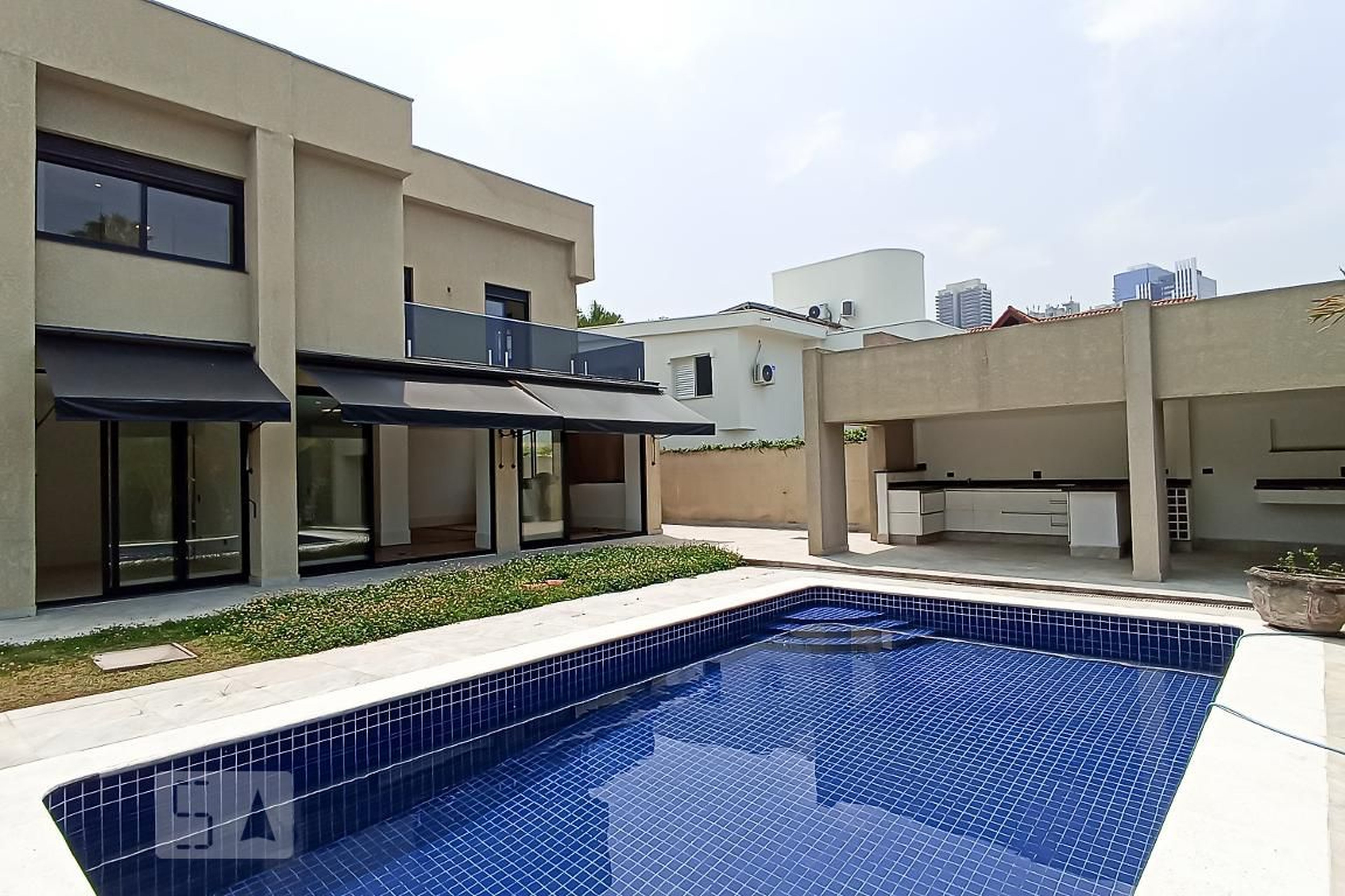 Piscina - RESIDENCIAL ALPHAVILLE 02