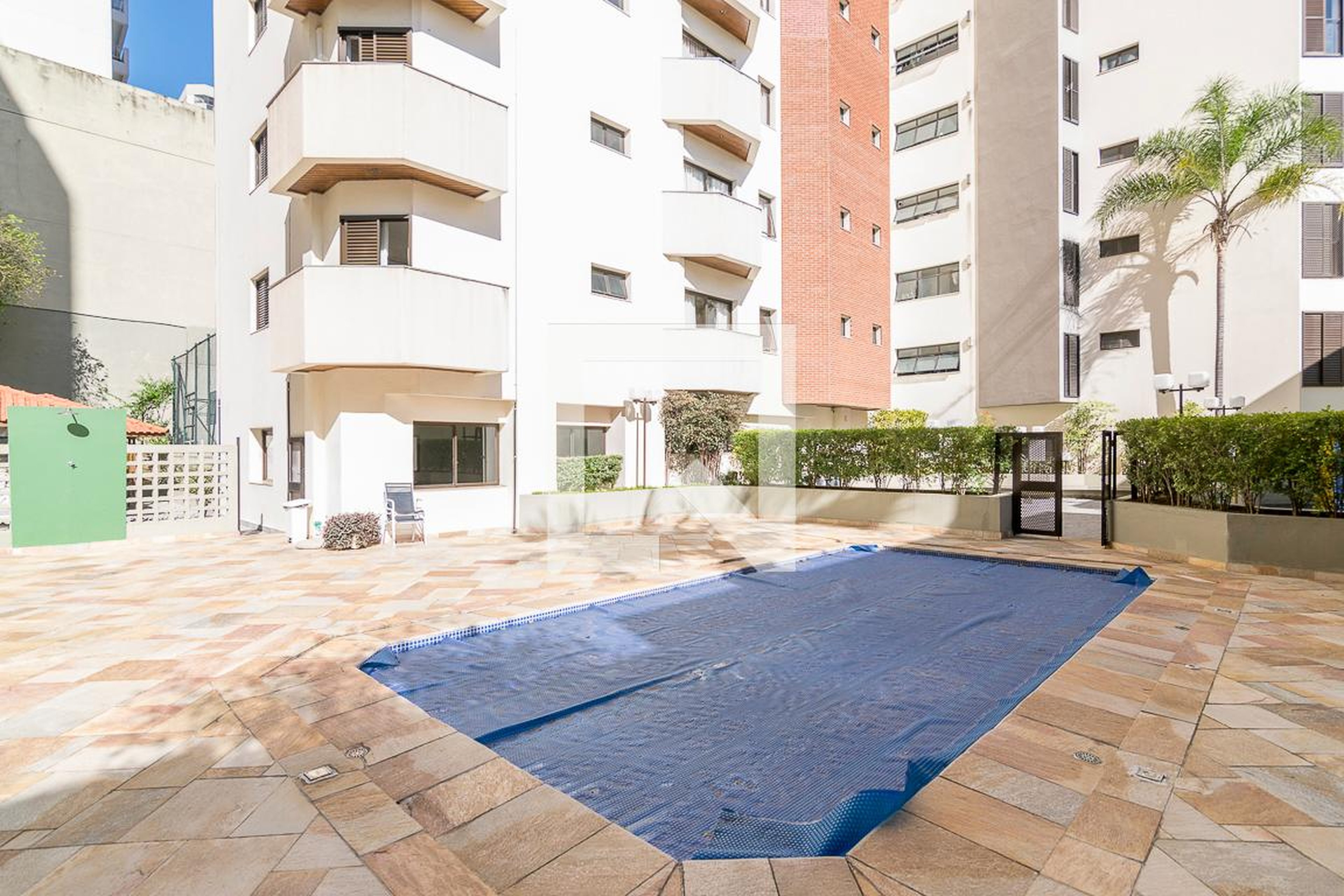 Piscina - Residencial Marathon