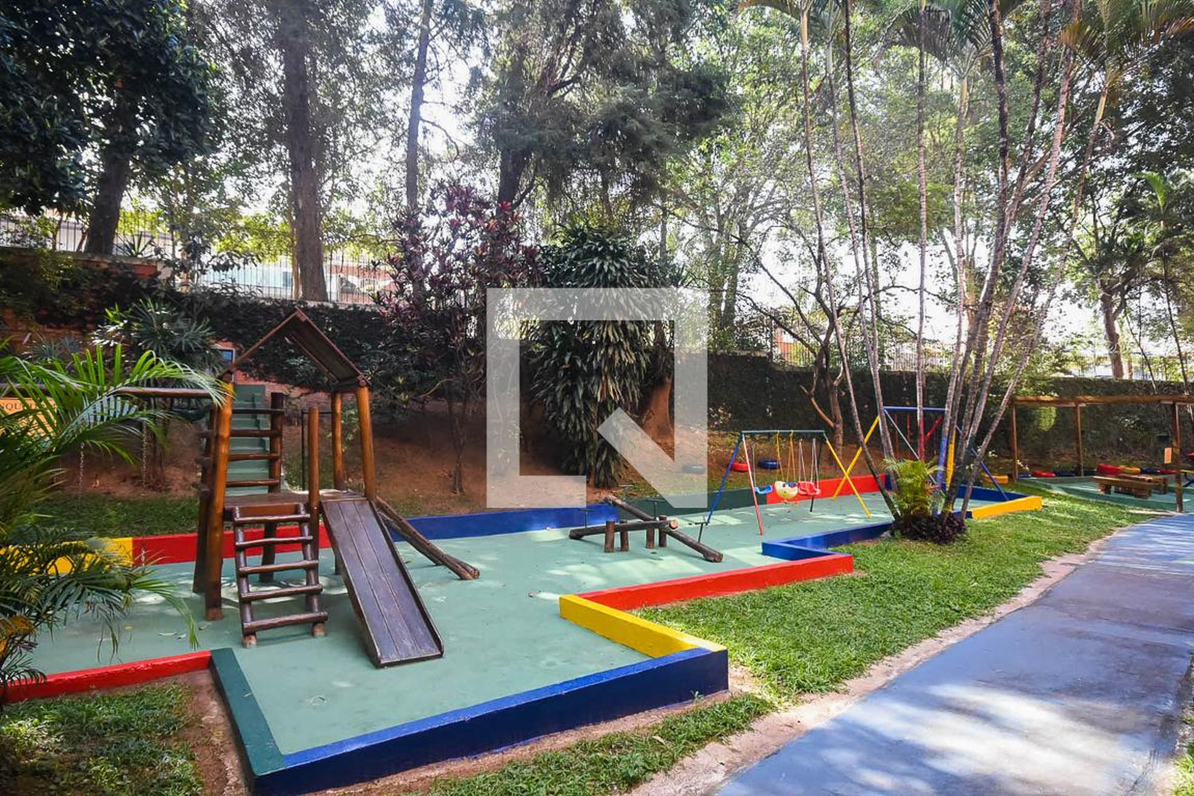 Playground - Conjunto Residencial Jardim Celeste