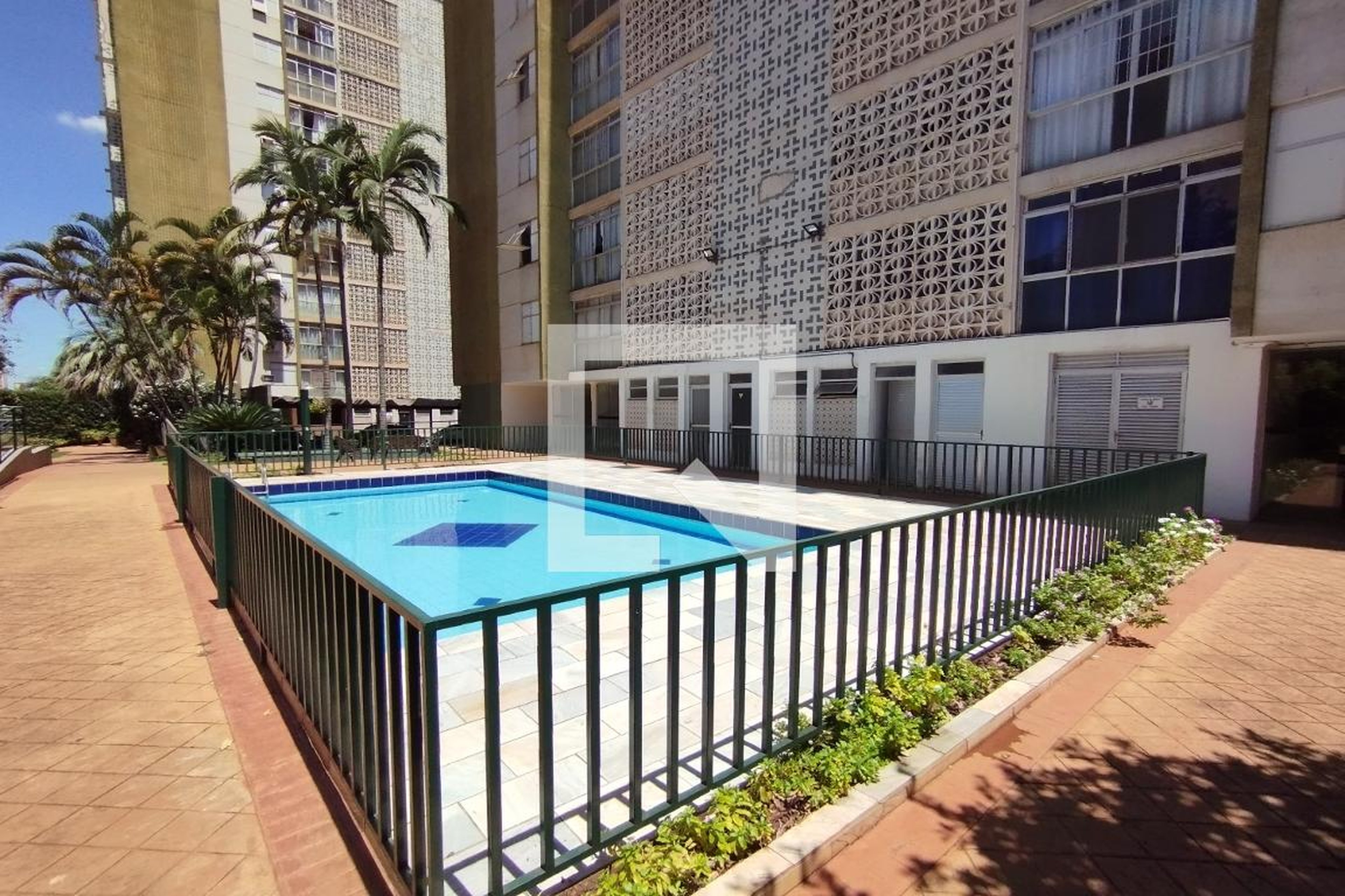 Piscina - Edifício Morada dos Deuses