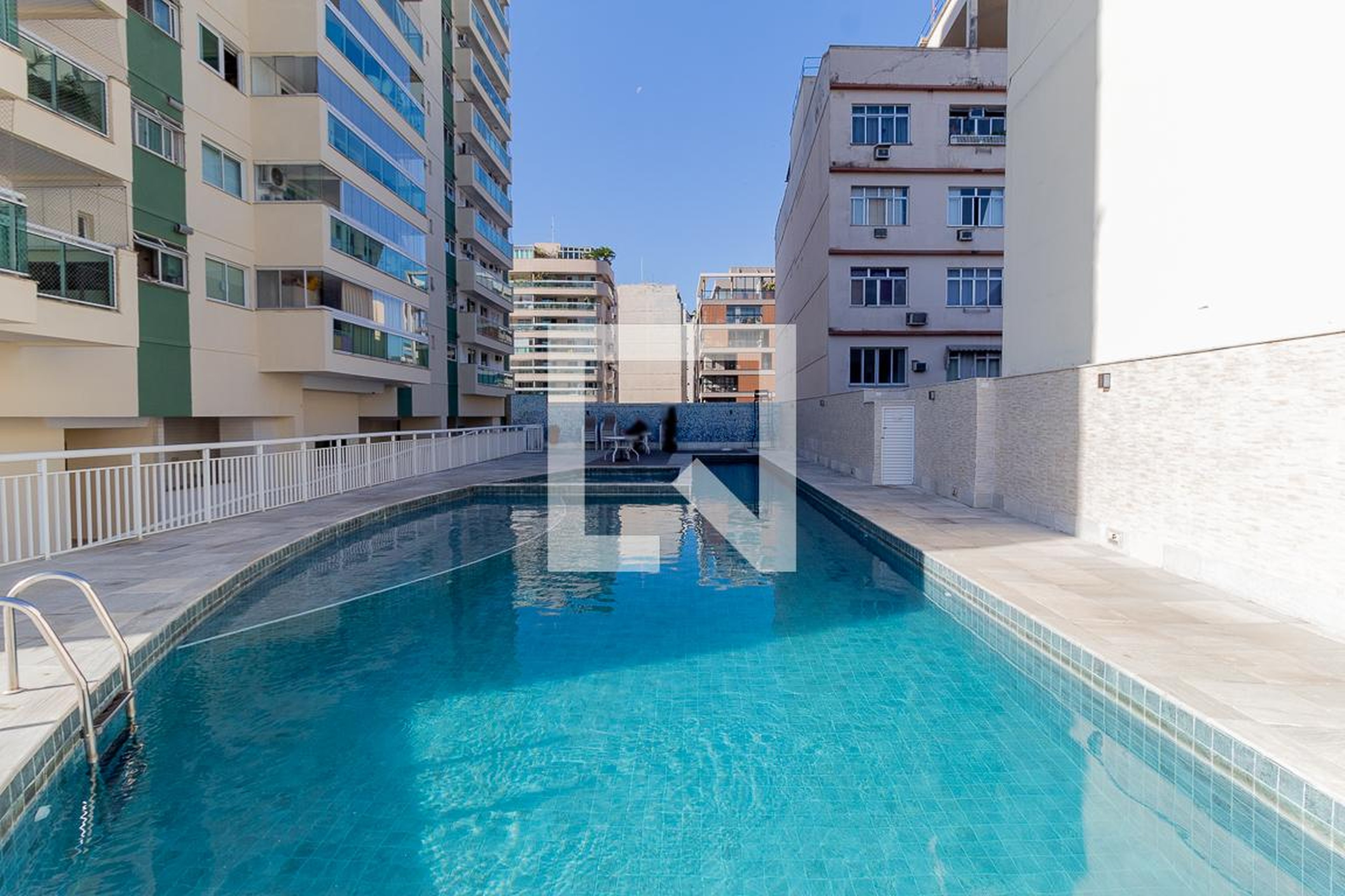 Piscina - Residencial Helena