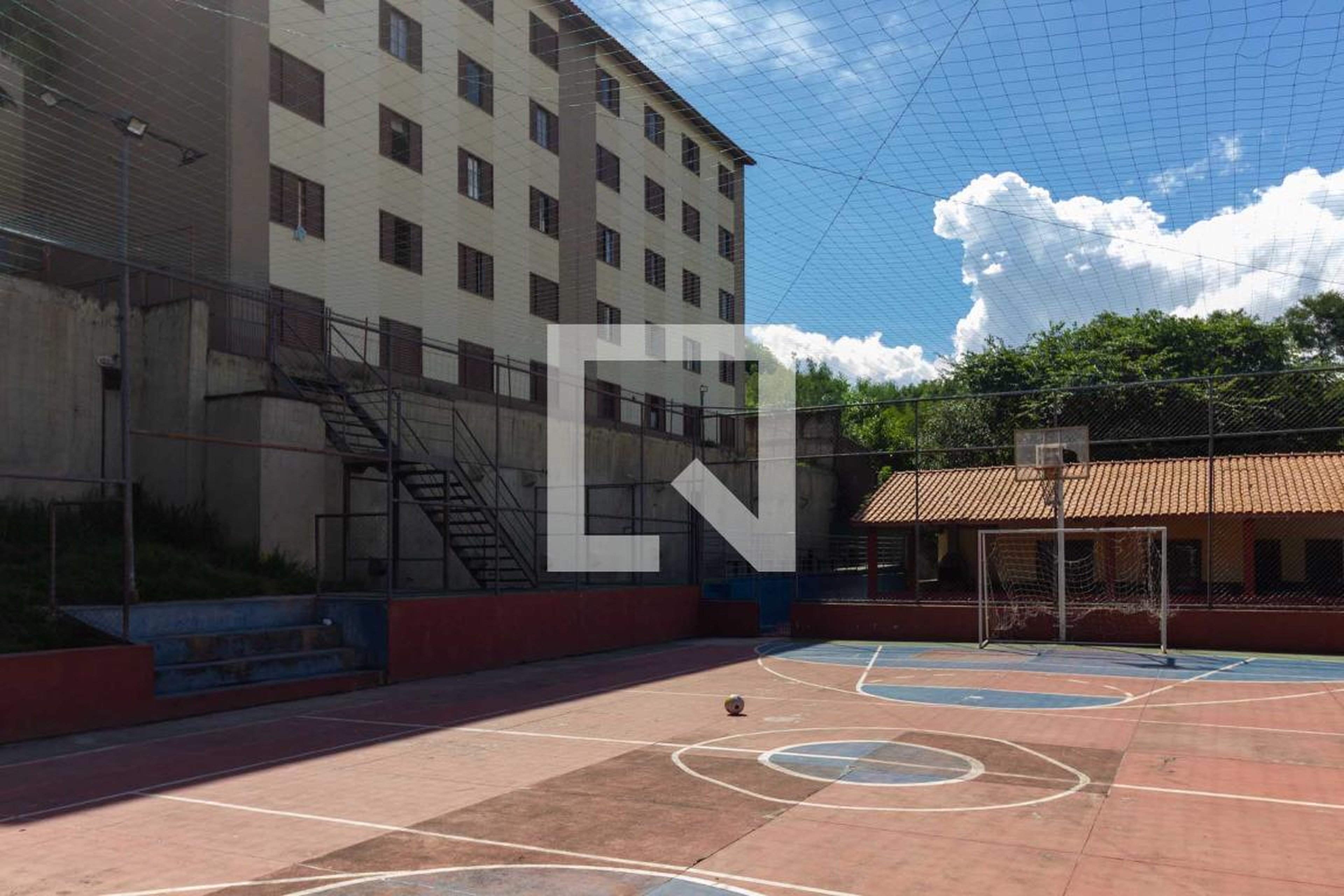 Quadra Esportiva - Conjunto Habitacional Embu B1