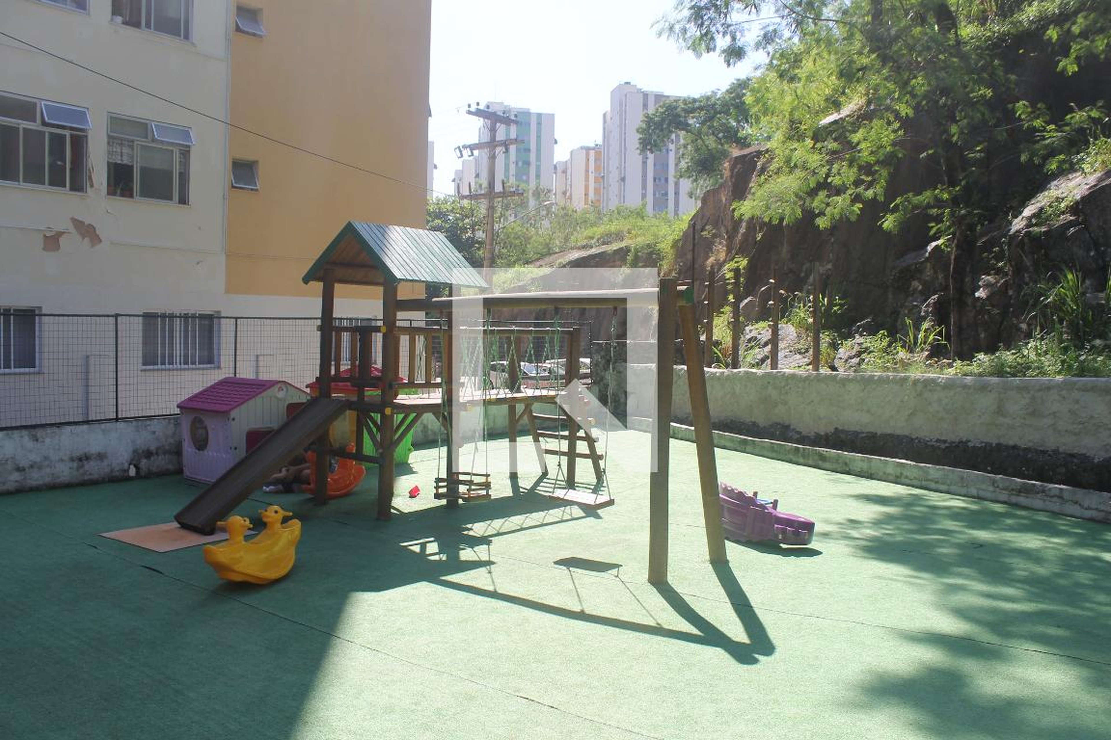Playground - Almirante Cox