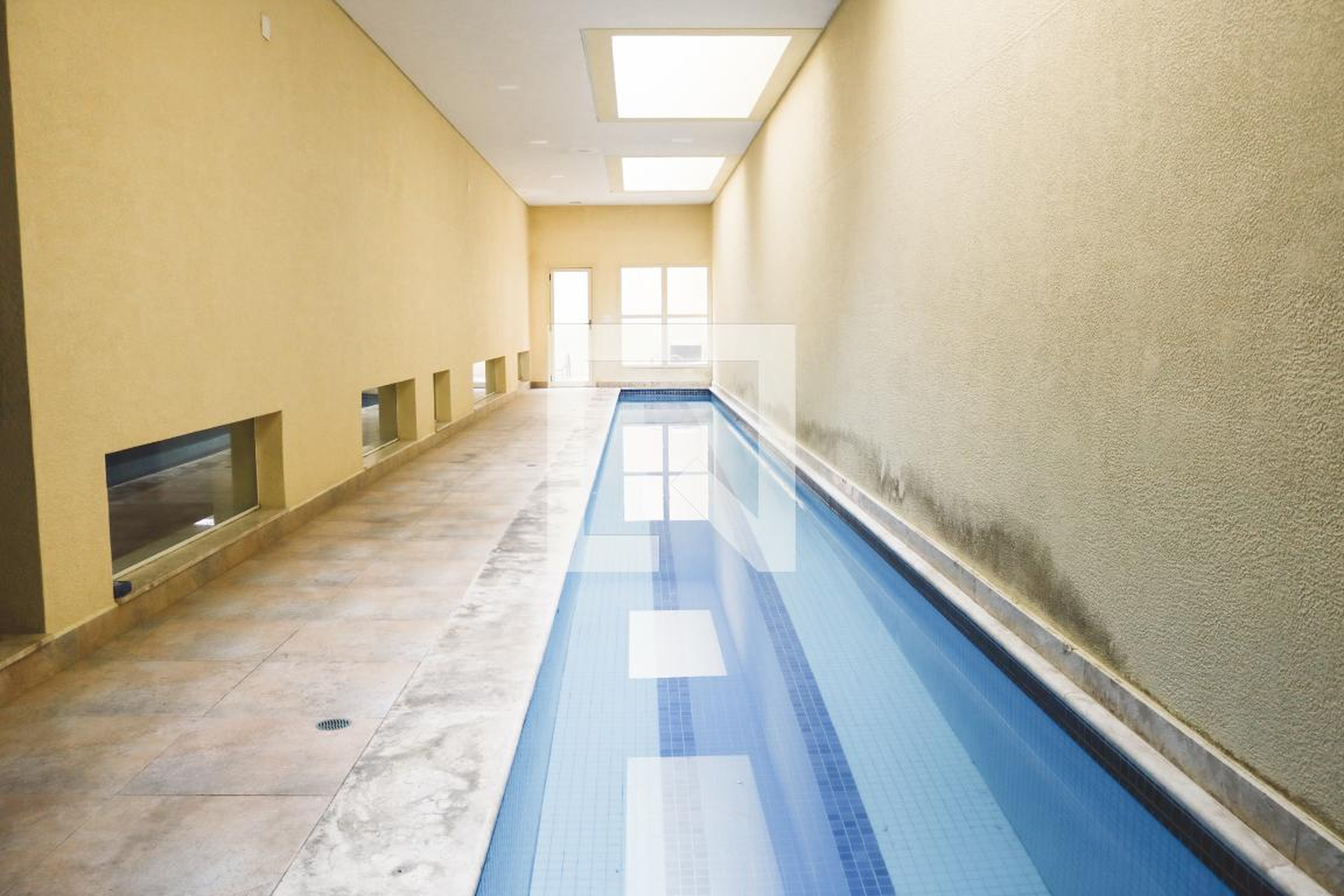 Piscina Coberta - FAO Building Residence III