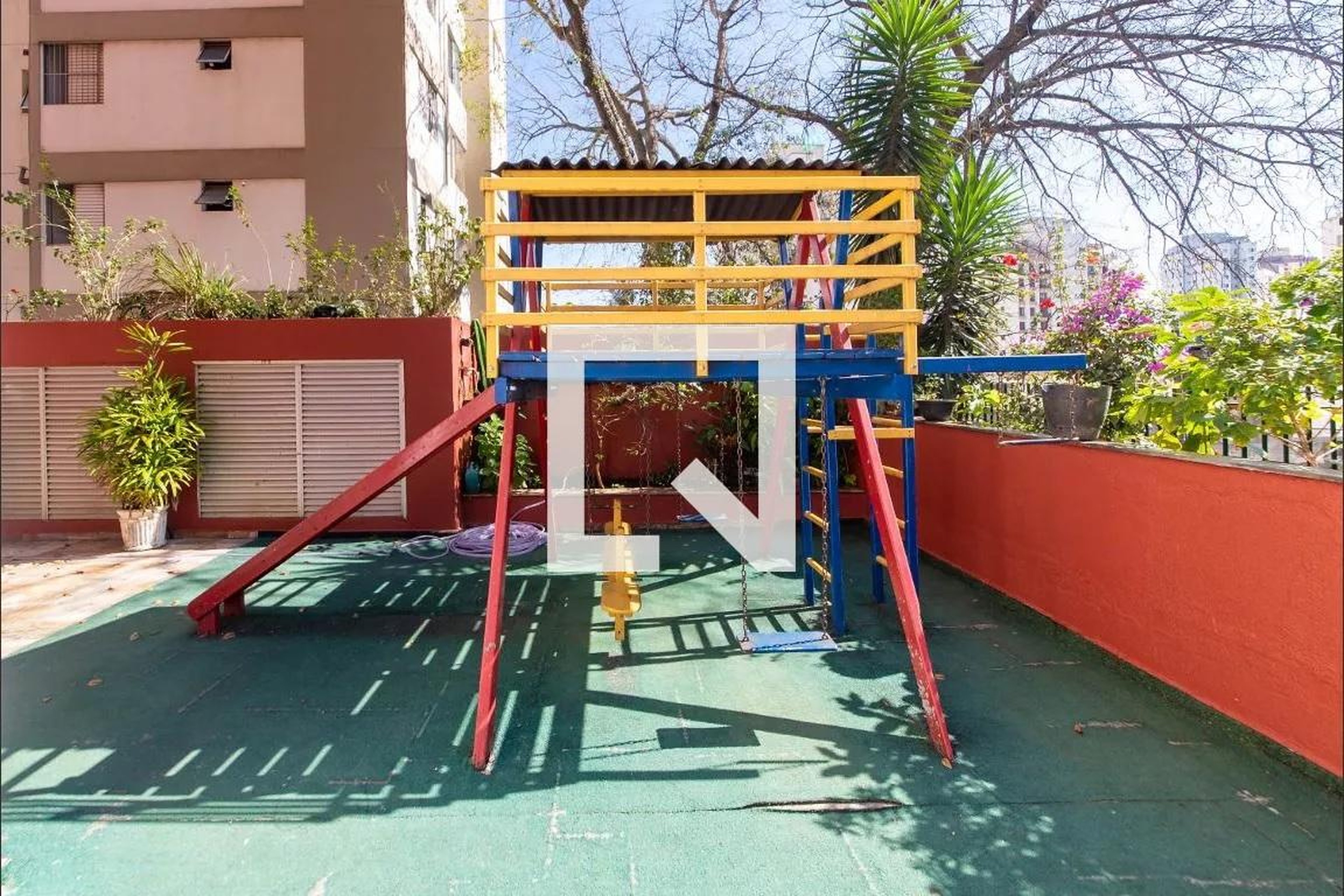 Playground - Torre do Sol