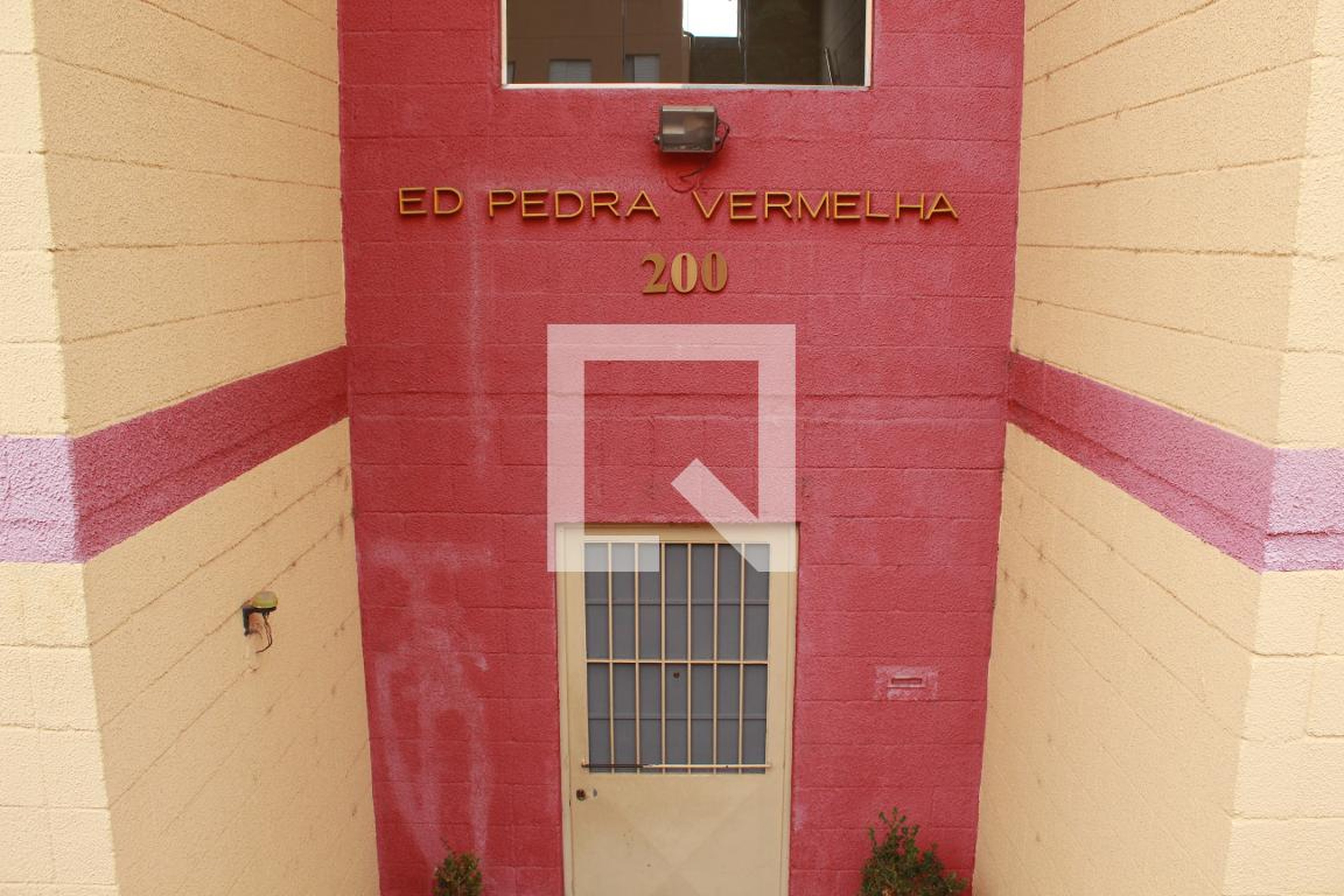 Condomínio - Edifício Pedra Vermelha