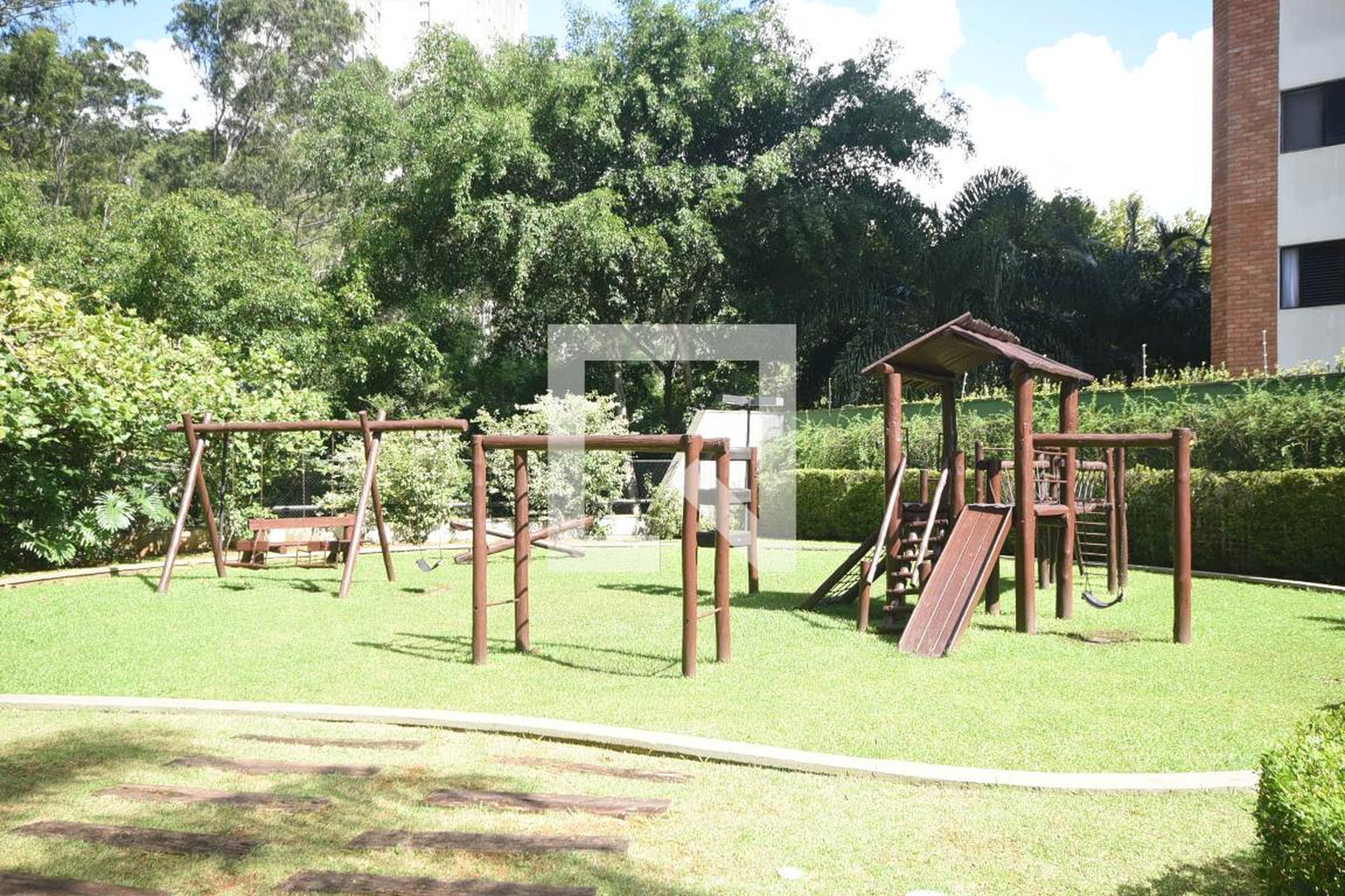 Playground - Bosque