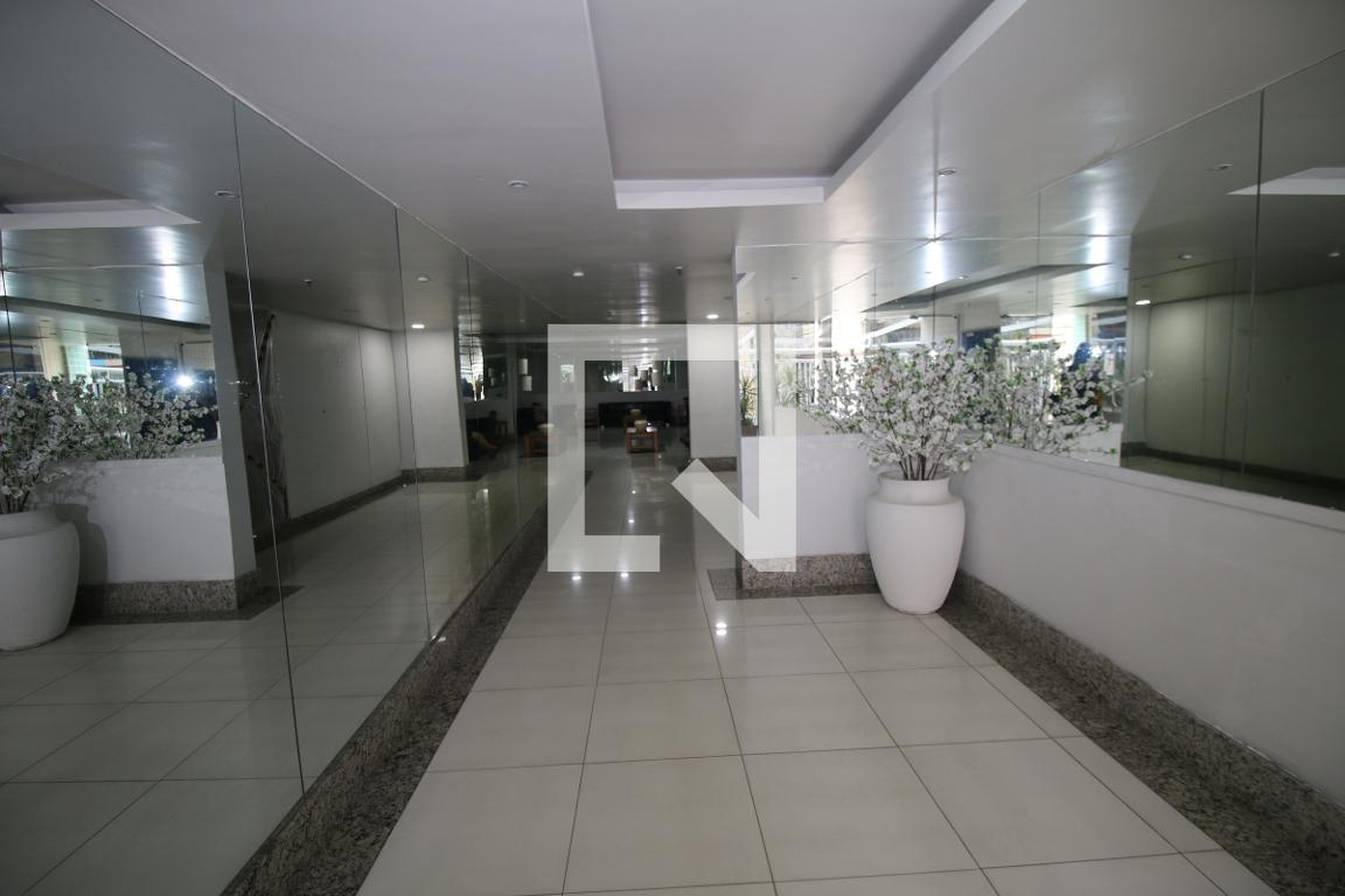 Hall de Entrada - Edifício Bonsucesso Residencial Clube