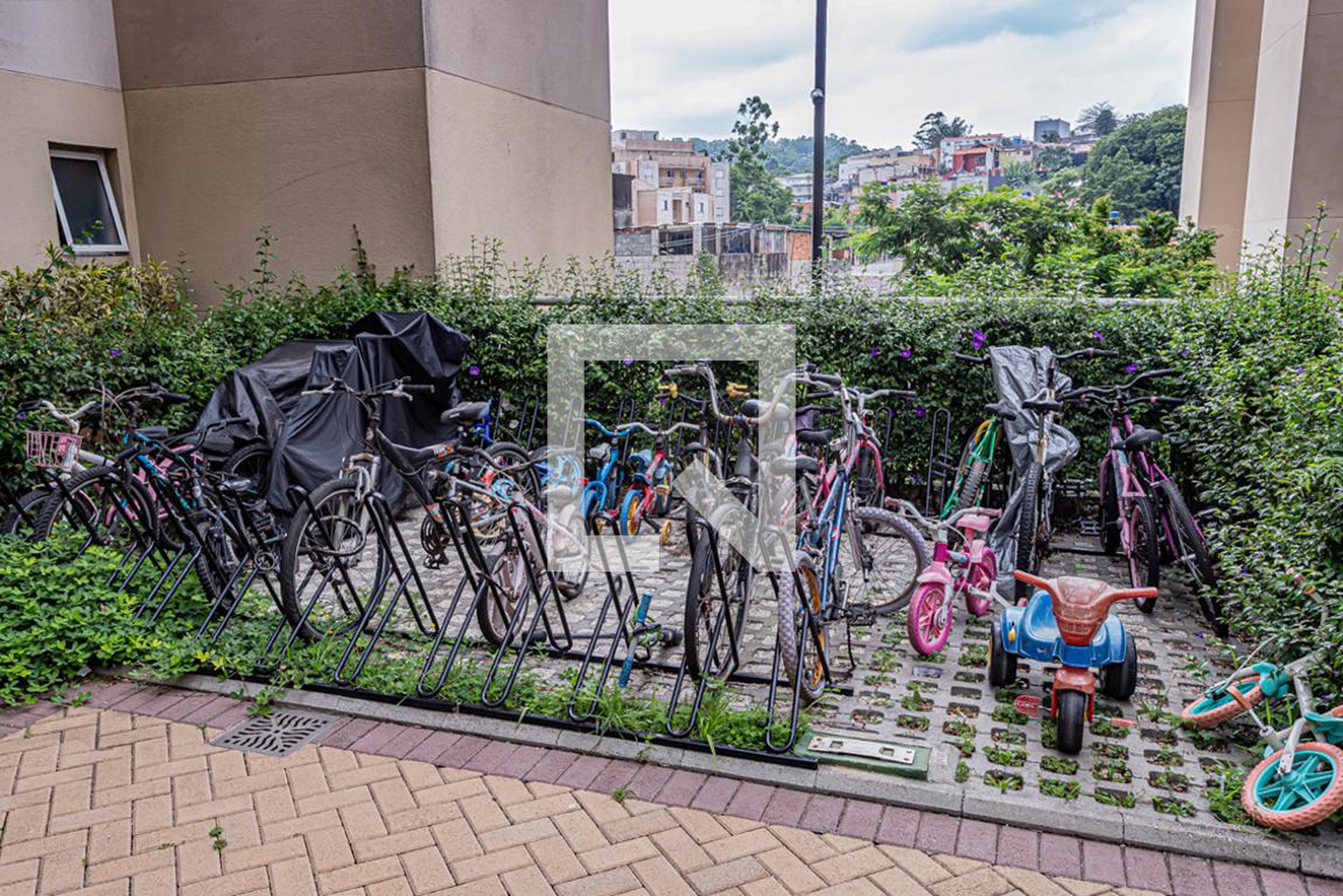 Bicicletário - Plano & Serra Ribeiro