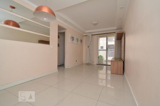 APARTAMENTO no 3º andar com 2 dormitórios e 1 garagem