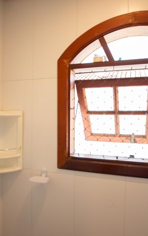 Casa à venda com 235m², 3 quartos e 3 vagas Casa à venda com 235m², 3 quartos e 3 vagasBanheiro Social