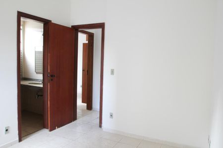 quarto 1 (suíte) de apartamento à venda com 2 quartos, 80m² em Mansões Santo Antônio, Campinas