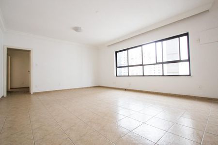 Sala de apartamento para alugar com 3 quartos, 135m² em Cerqueira César, São Paulo