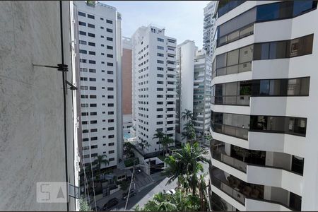 vista sala  de apartamento à venda com 1 quarto, 40m² em Higienópolis, São Paulo