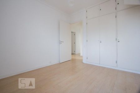 Quarto 1 de apartamento à venda com 3 quartos, 145m² em Moema, São Paulo