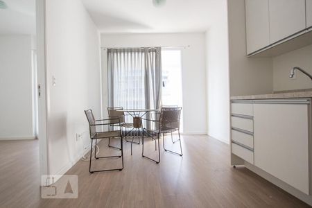 Sala de apartamento para alugar com 1 quarto, 47m² em Vila Olímpia, São Paulo