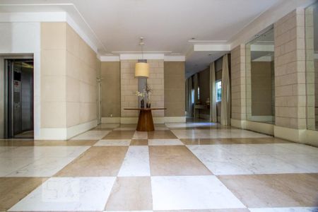 Hall Social de apartamento para alugar com 3 quartos, 111m² em Cidade Jardim, São Paulo