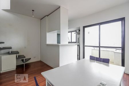 Sala de apartamento para alugar com 1 quarto, 90m² em Cerqueira César, São Paulo