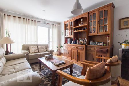 Sala de apartamento à venda com 3 quartos, 129m² em Moema, São Paulo