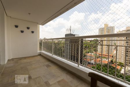 Varanda de apartamento à venda com 4 quartos, 90m² em Pinheiros, São Paulo