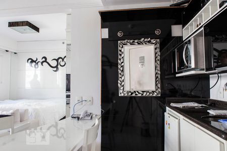 Cozinha de apartamento à venda com 1 quarto, 37m² em Macuco, São Paulo