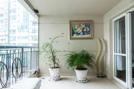 varanda de apartamento à venda com 2 quartos, 107m² em Jardim Paulista, São Paulo