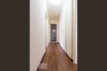 Corredor Quartos de apartamento à venda com 3 quartos, 150m² em Jardim Paulistano, São Paulo